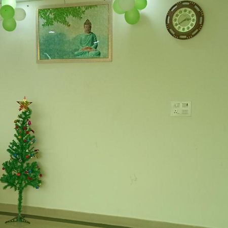 Hotel Blue Heaven Oyotownhouse Ghaziabad Luaran gambar