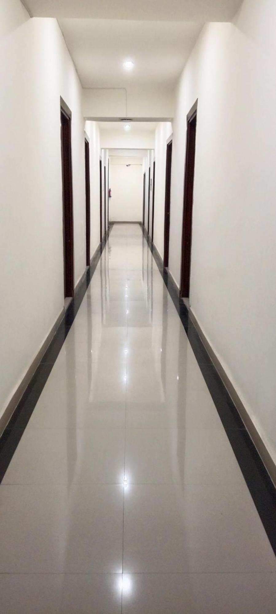 Hotel Blue Heaven Oyotownhouse Ghaziabad Luaran gambar